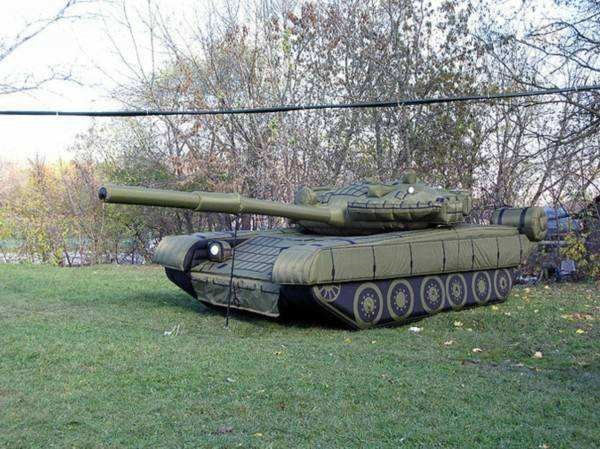 榆中陆地军事假目标坦克